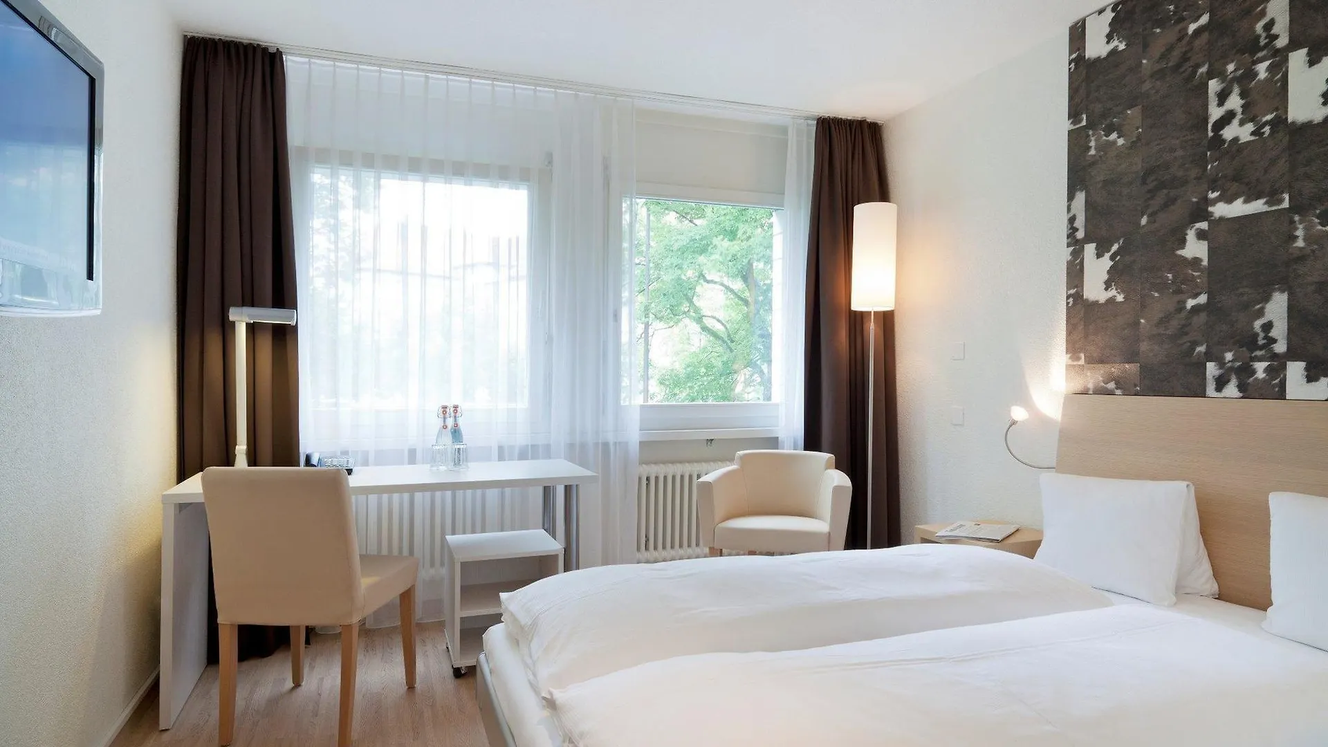 Alpenblick Bern - Kind Of A Hotel